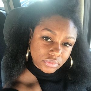 Meet your Posher, Melanie